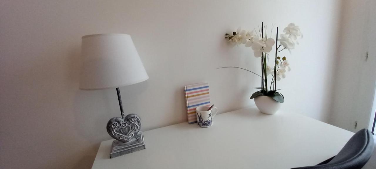 Studio Meublé Bussy-Saint-Georges Extérieur photo